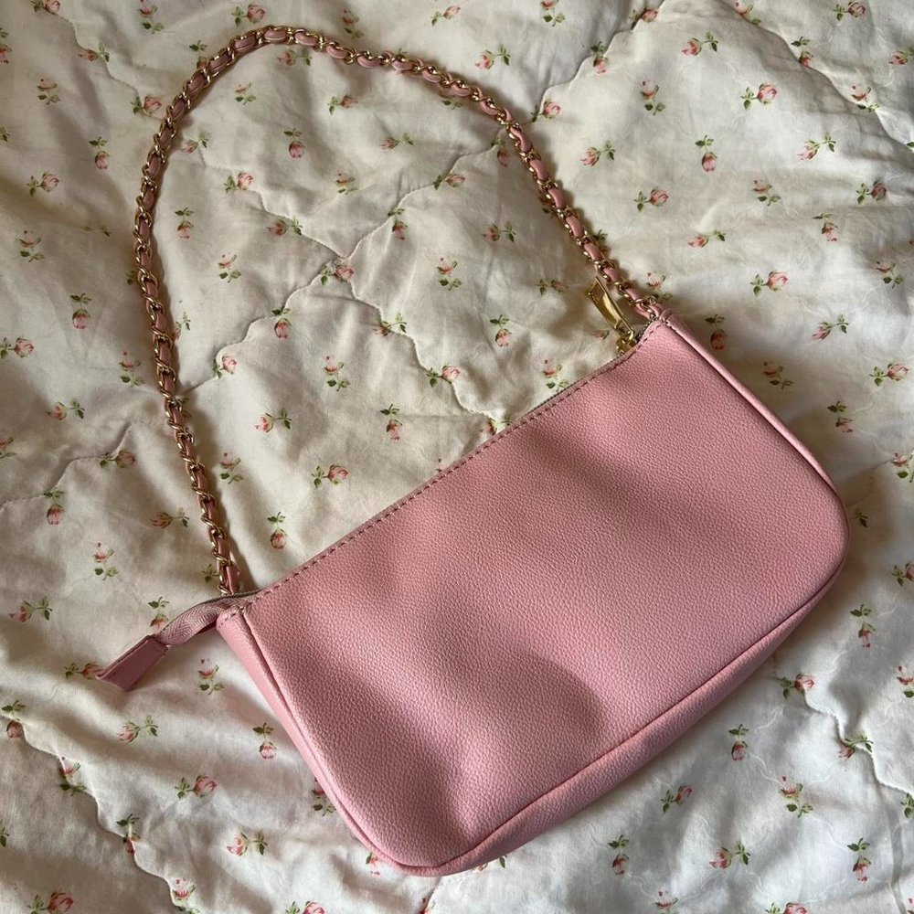 F21 Pink shoulder bag with gold hardware quilted chain
